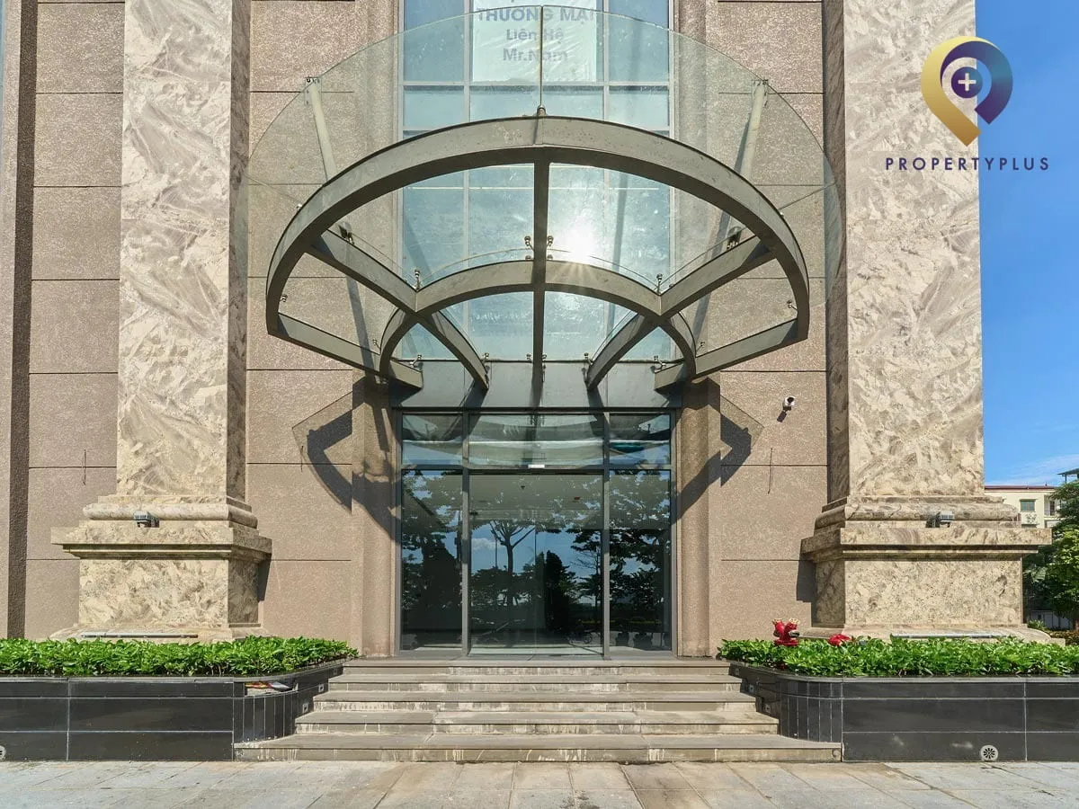 Main entrance lobby of HDI Tay Ho building